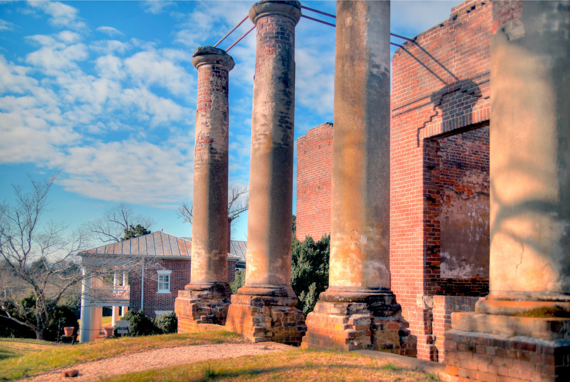 Barboursville winery with the historic ruins of Thomas Jefferson's designed house.