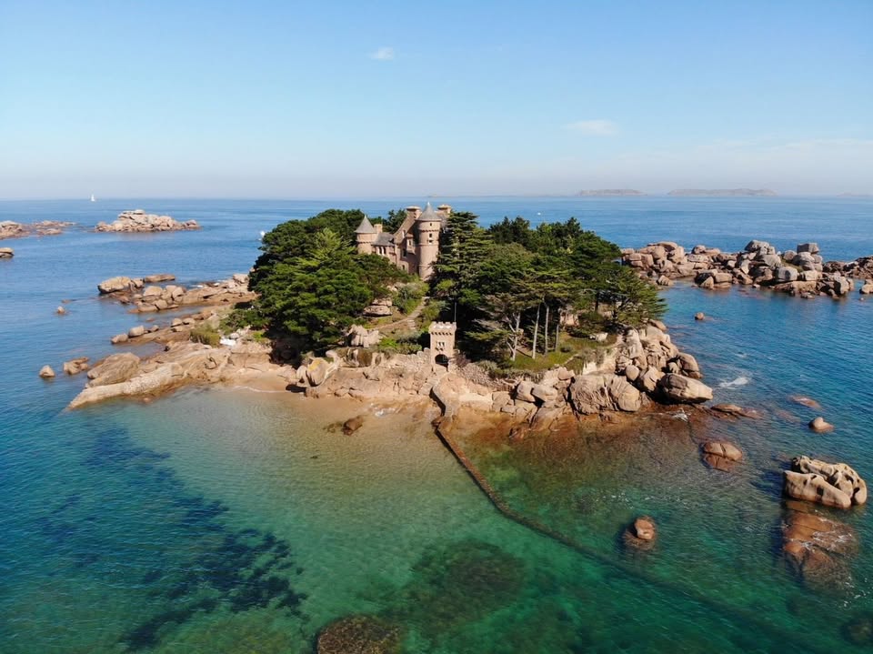 Pink Granite Coast France Art Retreat, Brittany